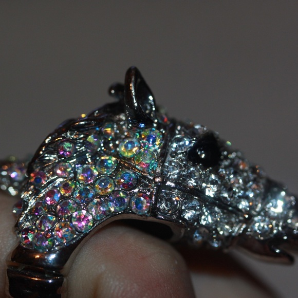Unusual Large Rhinestone Horse Ring - Picture 4 of 5
